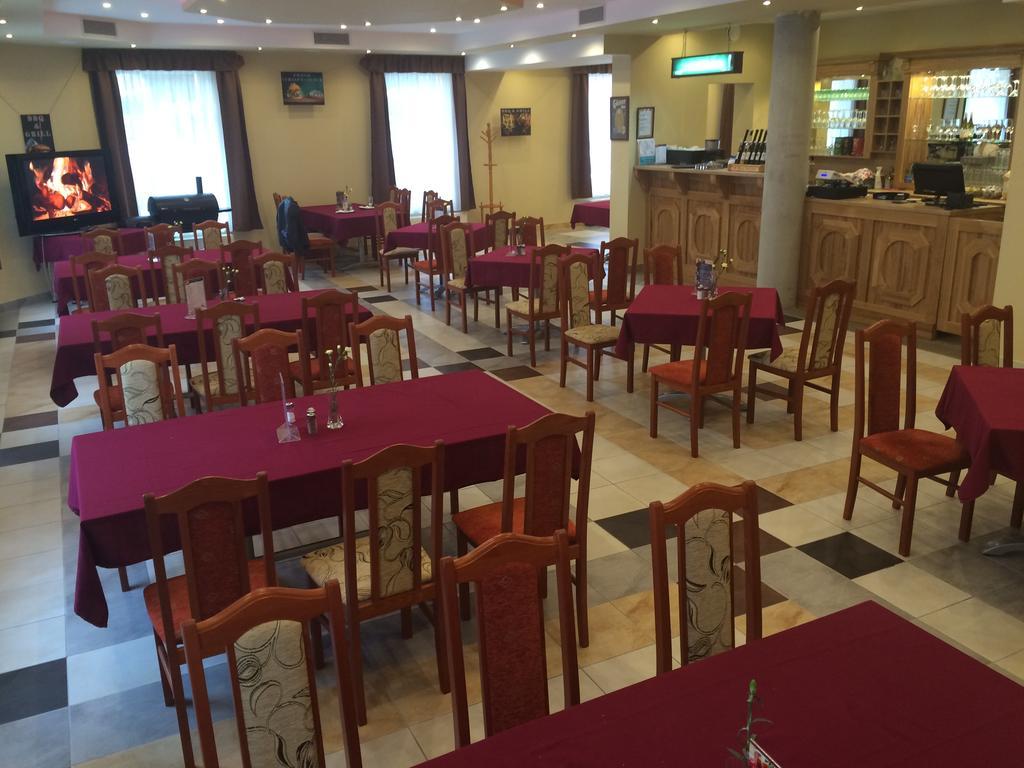 Bed and Breakfast Aranytal Panzio Комаром Екстер'єр фото